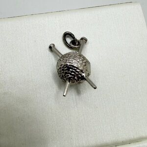 Vintage 20x12mm Knitting yarn and needles silver toned charm/pendant!